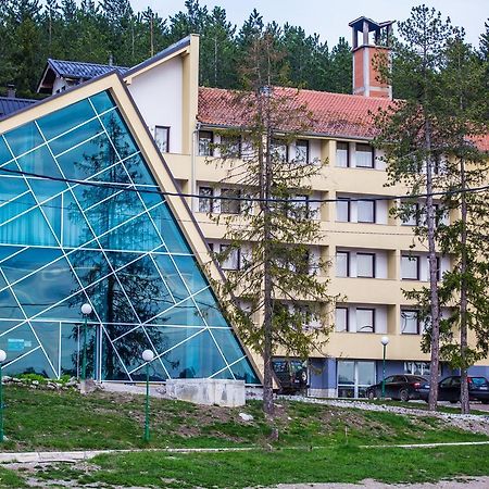 Hotel Borici سينيتشا المظهر الخارجي الصورة