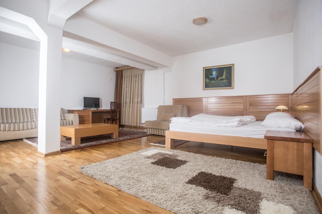 Hotel Borici سينيتشا المظهر الخارجي الصورة