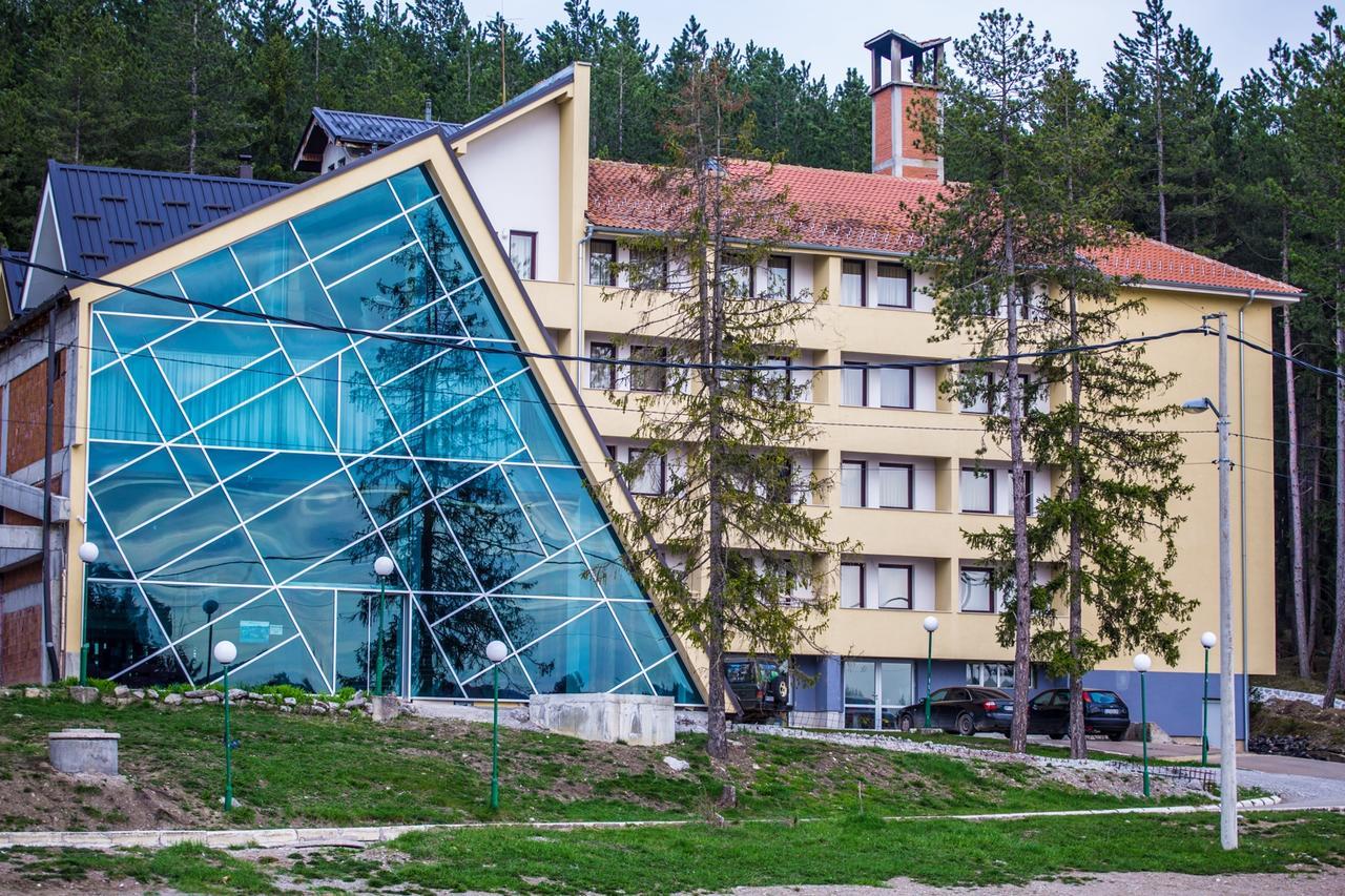 Hotel Borici سينيتشا المظهر الخارجي الصورة